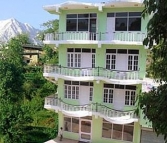 雪峰酒店Naddi Mcleodganj -最便宜的交易假期蜜月套餐