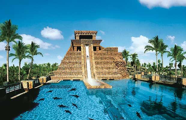 Atlantis_Hotel_Dolphins_WaterSlides