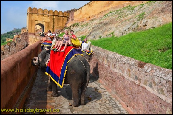 Jaipur-Amber-Fort-elephant-ride